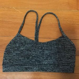 Lululemon Flow Y bra size 6